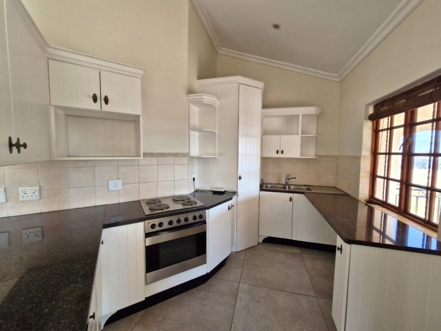 To Let 3 Bedroom Property for Rent in Meerhof North West